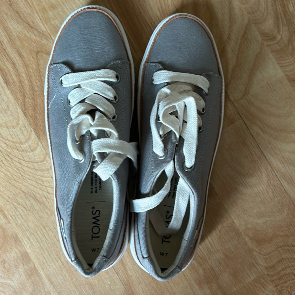 TOMS Alex Comfort Sneakers, Women's Size 7 W Drizzle Grey NEW MSRP $74.95
